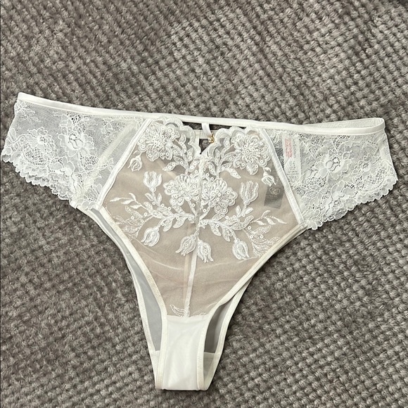Ann Summers Other - Ann Summers Bridal White Lace Panties with Floral Motifs